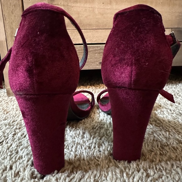 Velvet Maroon Heels Size 9 - Picture 4 of 5